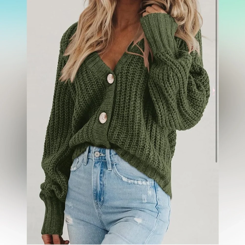 Chunky Knit Open Front Sweater Long Sleeve Button Loose Short Cardigan
8093 - Picture 4 of 9